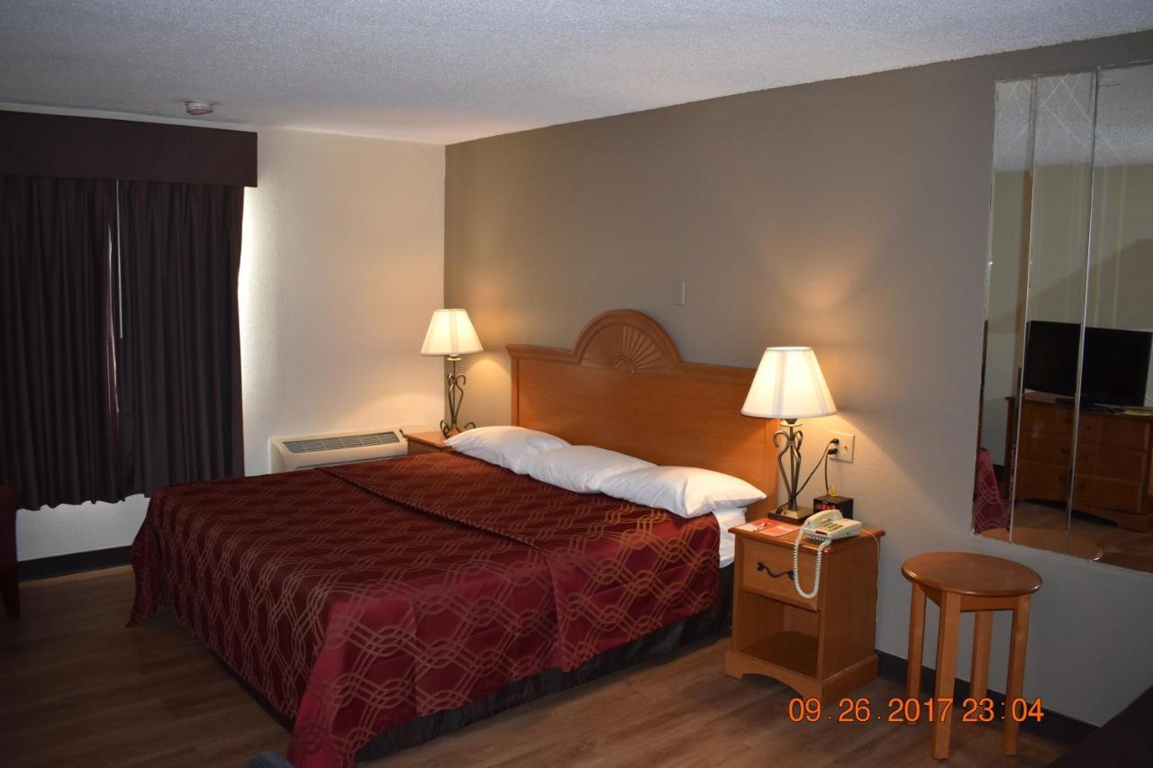 Mho Hotel Bordentown Extérieur photo