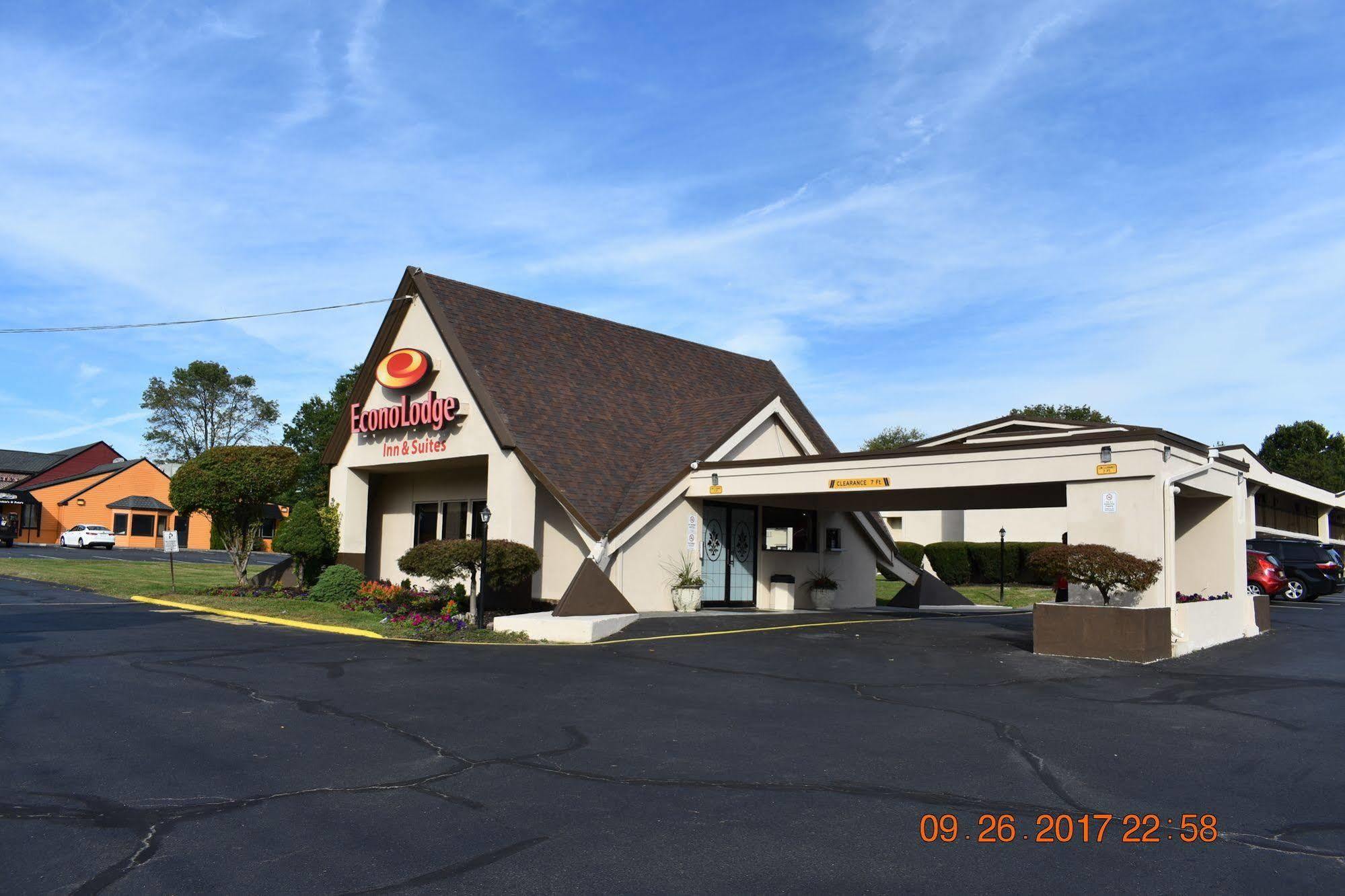 Mho Hotel Bordentown Extérieur photo