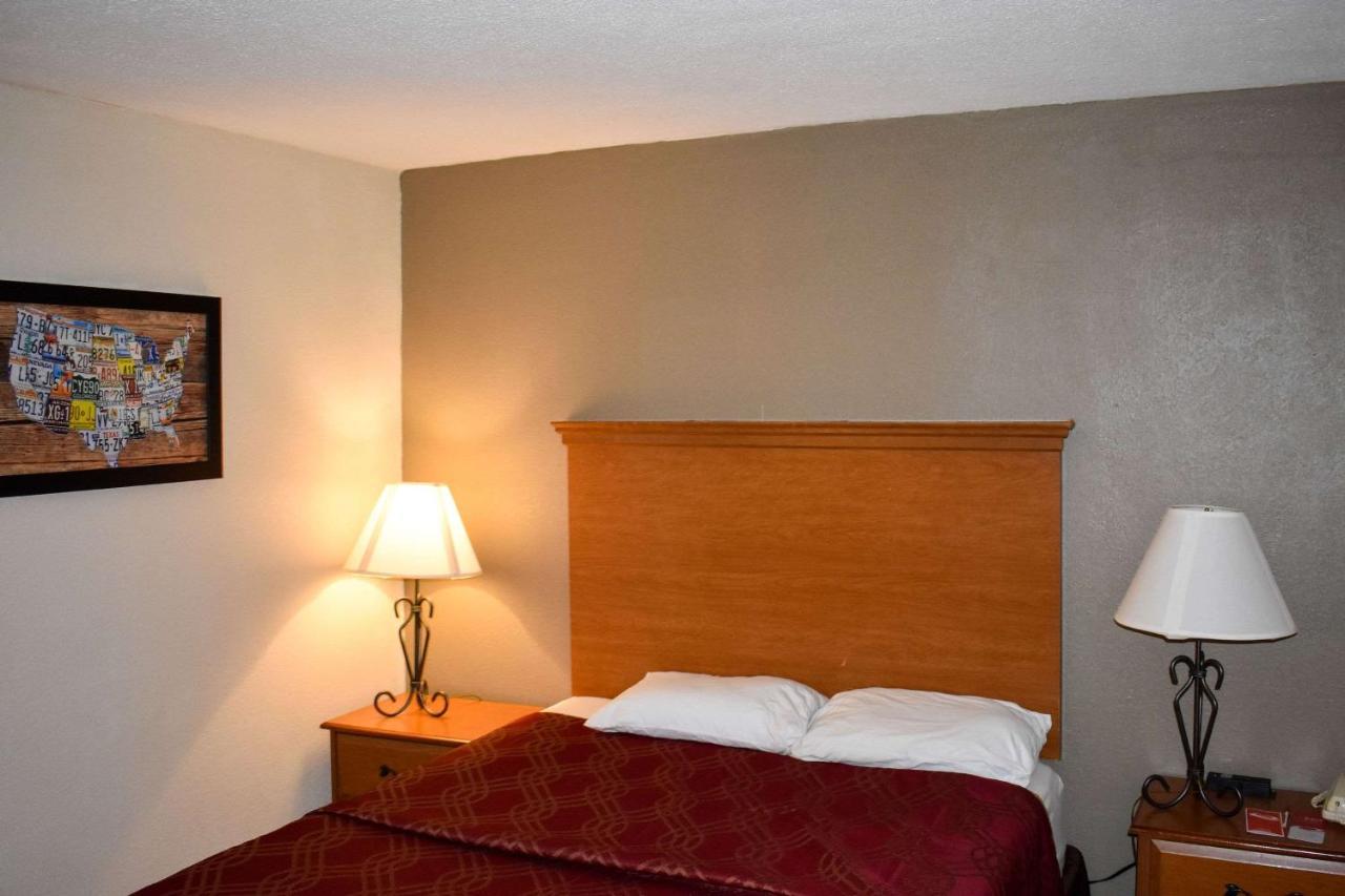 Mho Hotel Bordentown Extérieur photo
