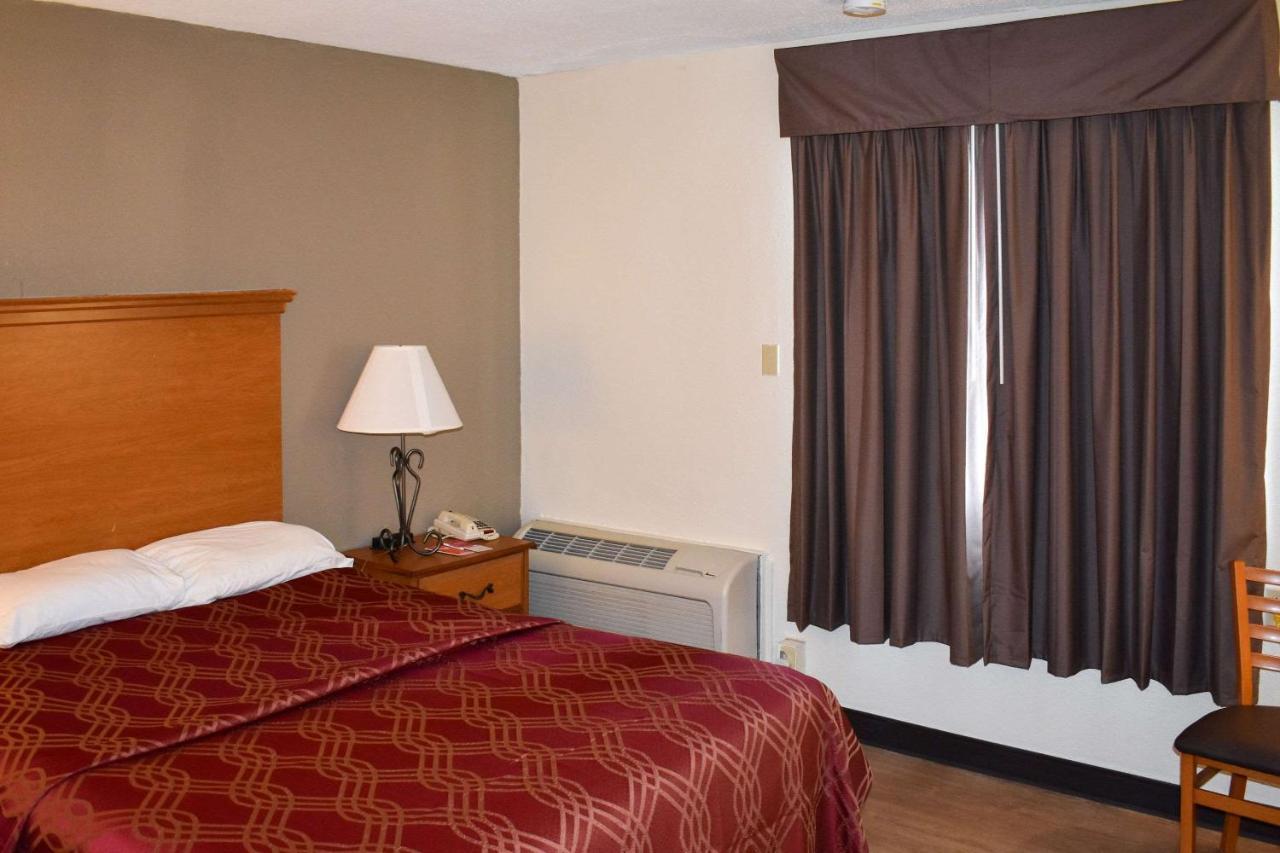 Mho Hotel Bordentown Extérieur photo