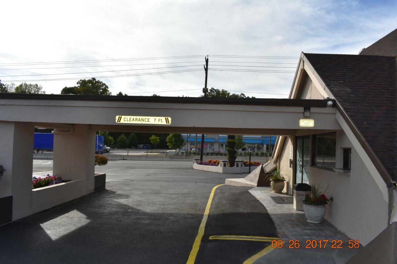 Mho Hotel Bordentown Extérieur photo